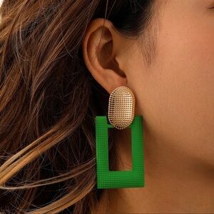 NEW Bright Kelly Green Gold Lightweight Statement Earrings Geometric Art Deco